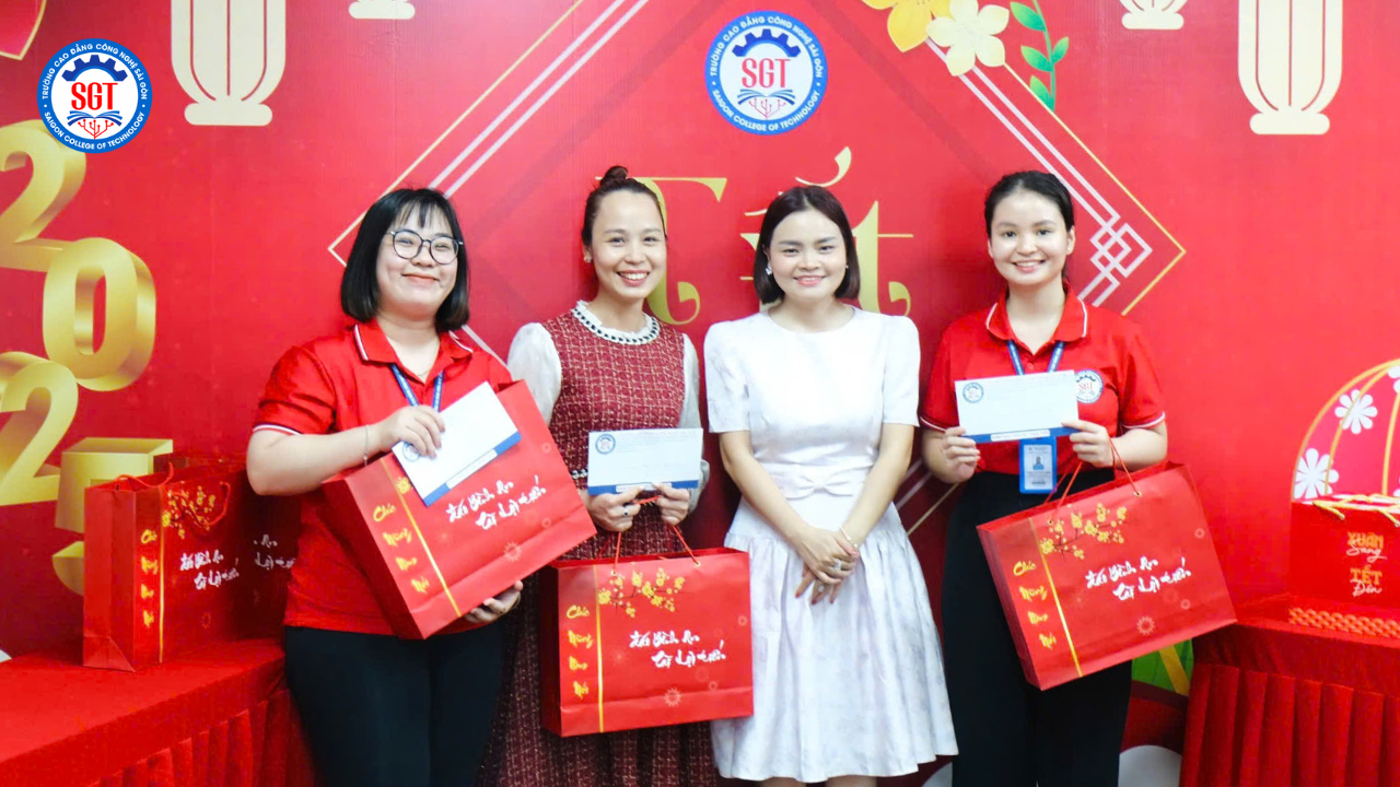 Trường Cao đẳng Công nghệ Sài Gòn -CBNV