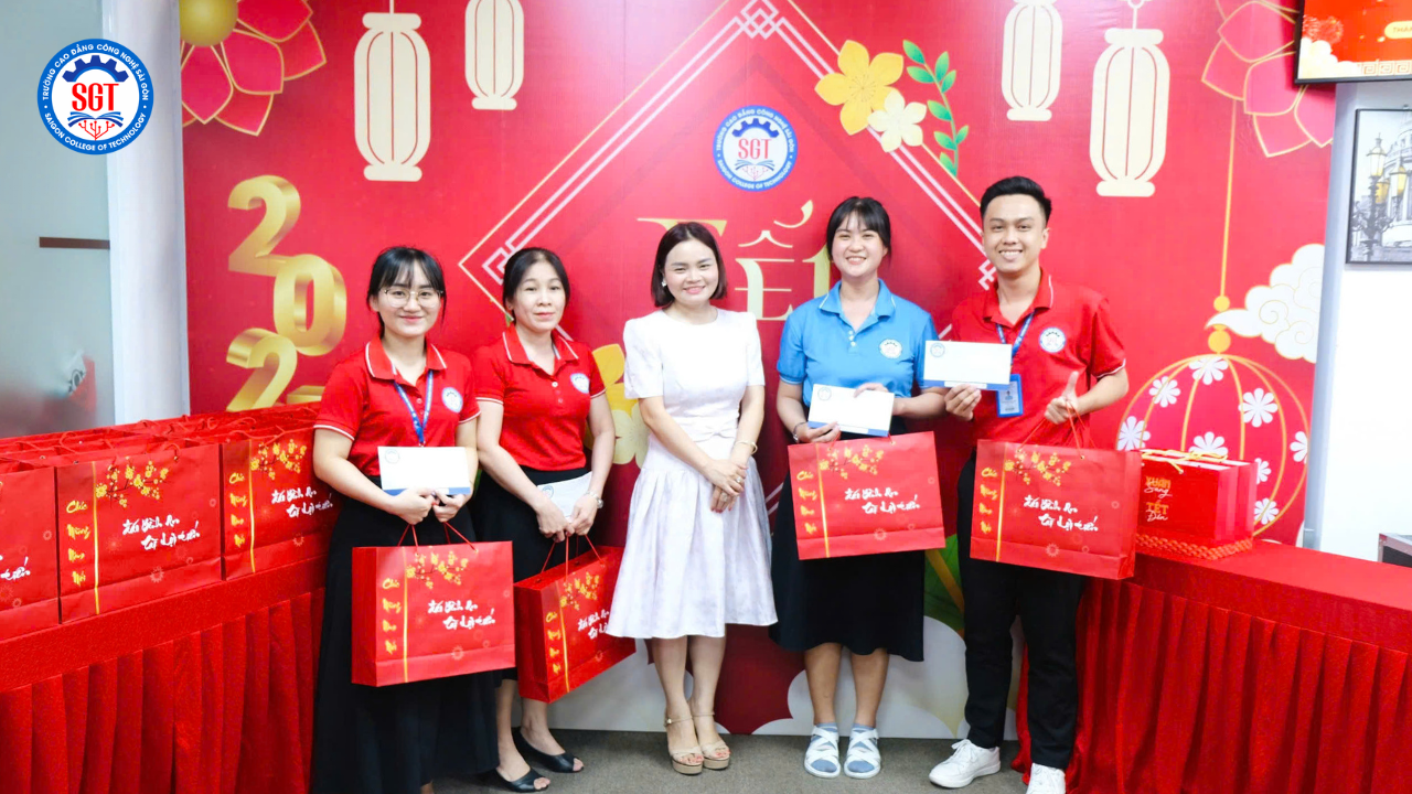 Trường Cao đẳng Công nghệ Sài Gòn -CBNV