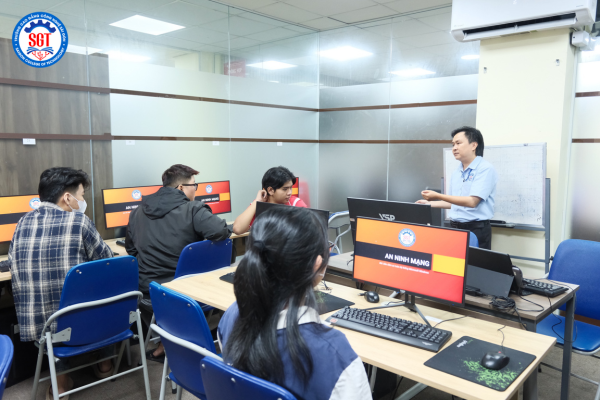 Lớp Chế biến thực phẩm của Trường SGT