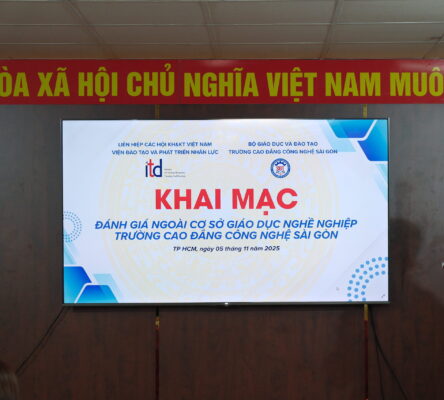 Khai mạc kiểm định