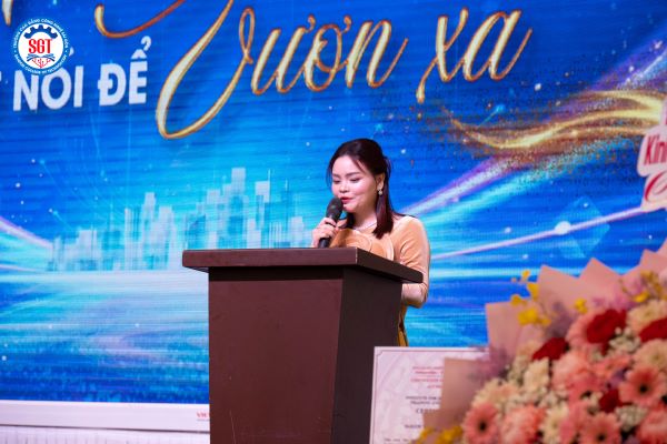 ThS. Vũ Thị Phượng - Hiệu trưởng Trường Cao đẳng Công nghệ Sài Gòn phát biểu tại sự kiện