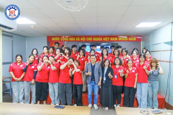 Sinh viên SGT cùng kết nối và khám phá những cơ hội học tập quốc tế.